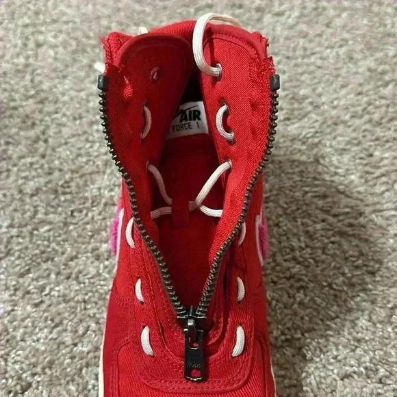 Nike - Picture 8 of 8